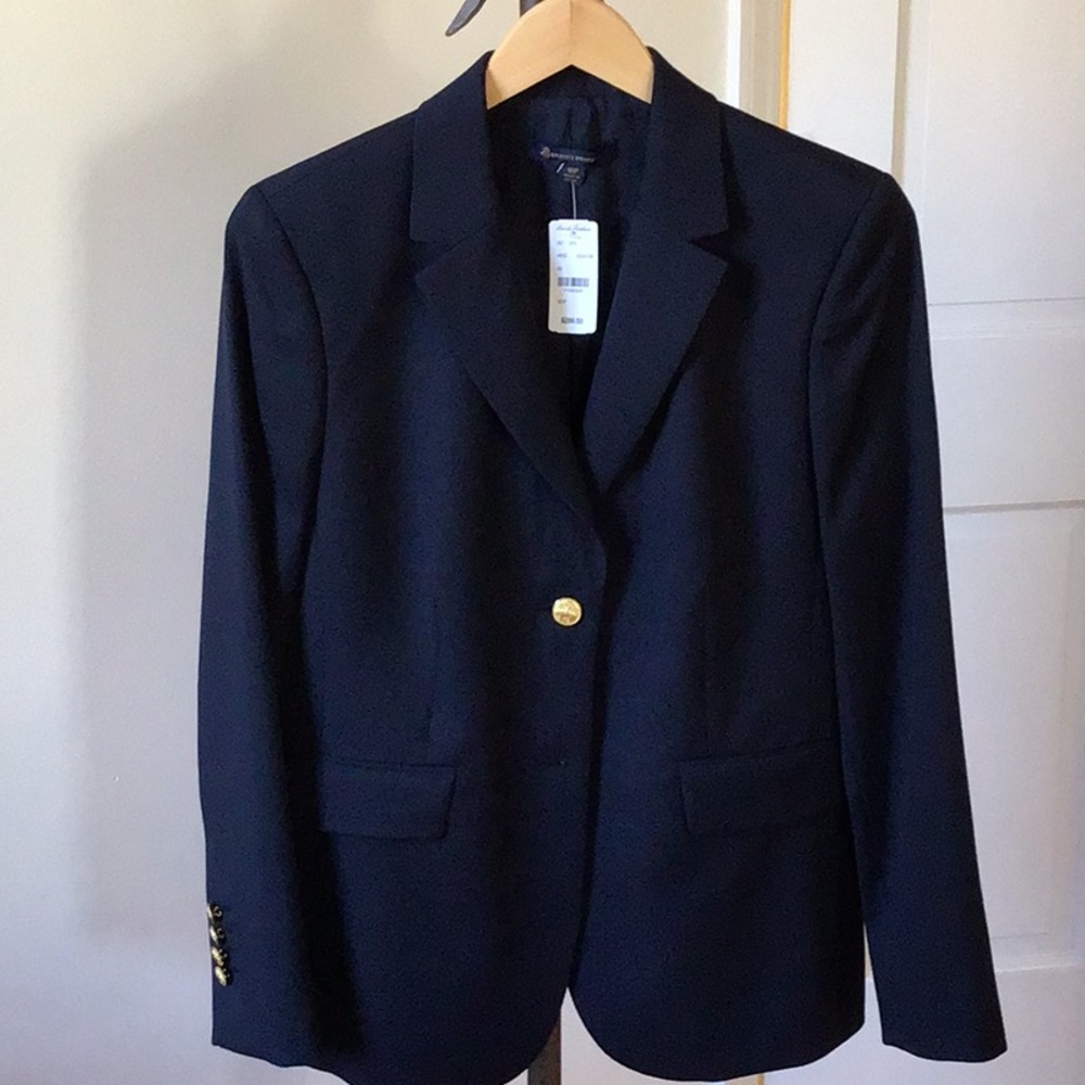 Brooks Brothers navy wool blazer. Petite